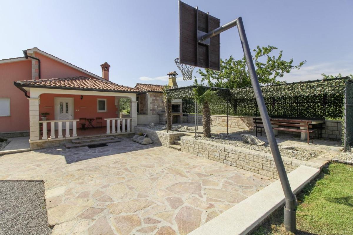 Villa Linda In Lovrinici à Pazin Extérieur photo