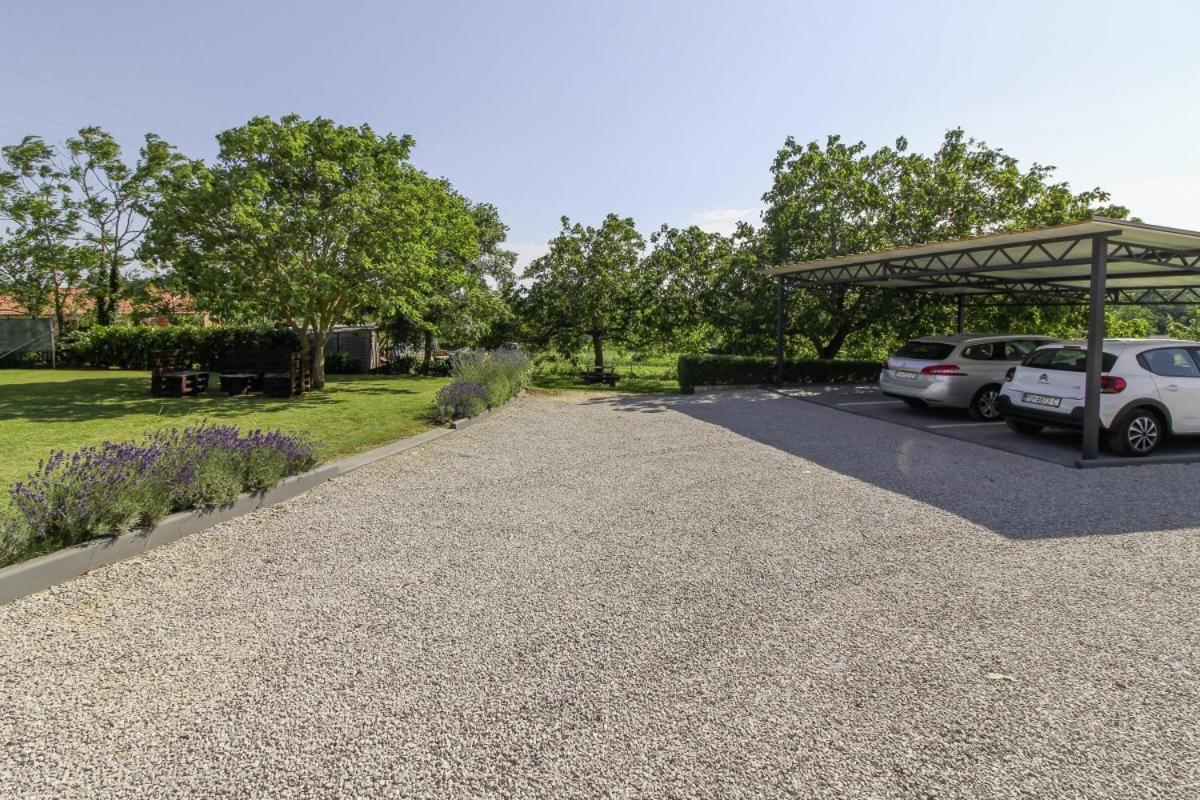 Villa Linda In Lovrinici à Pazin Extérieur photo
